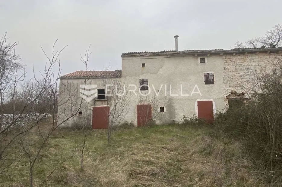 vodnjan, velika stancija na osami od 6390 m2 - slika 4