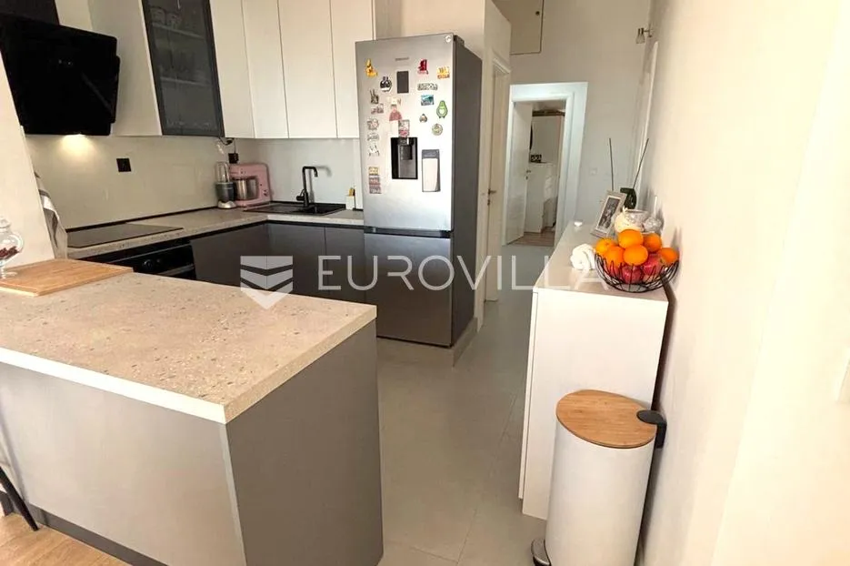 split, žnjan penthouse od 119,6 m² s pogledom na more i 2 parkirna mjesta - slika 3