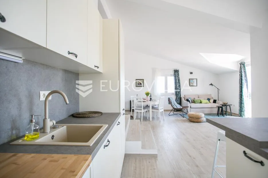 trogir - plano, kuća s bazenom na mirnoj lokaciji - slika 23