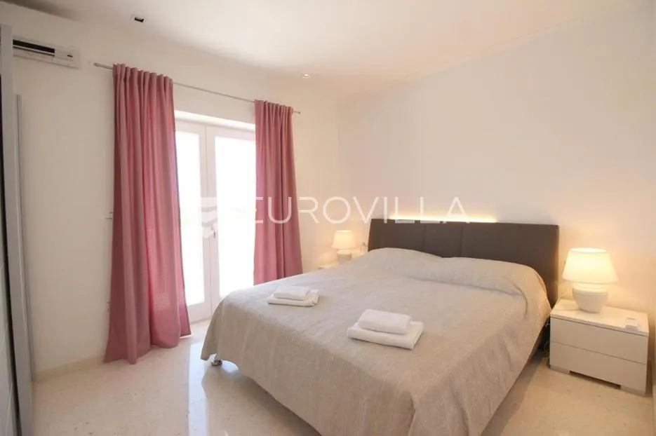 istra, kanfanar, prekrasna kuća 450 m² na velikom imanju od 1900 m² - slika 26