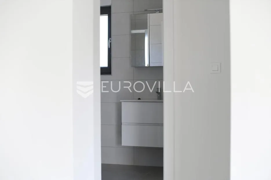 zadar, zaton, trosoban stan s krovnom terasom, 50 m od mora - slika 24