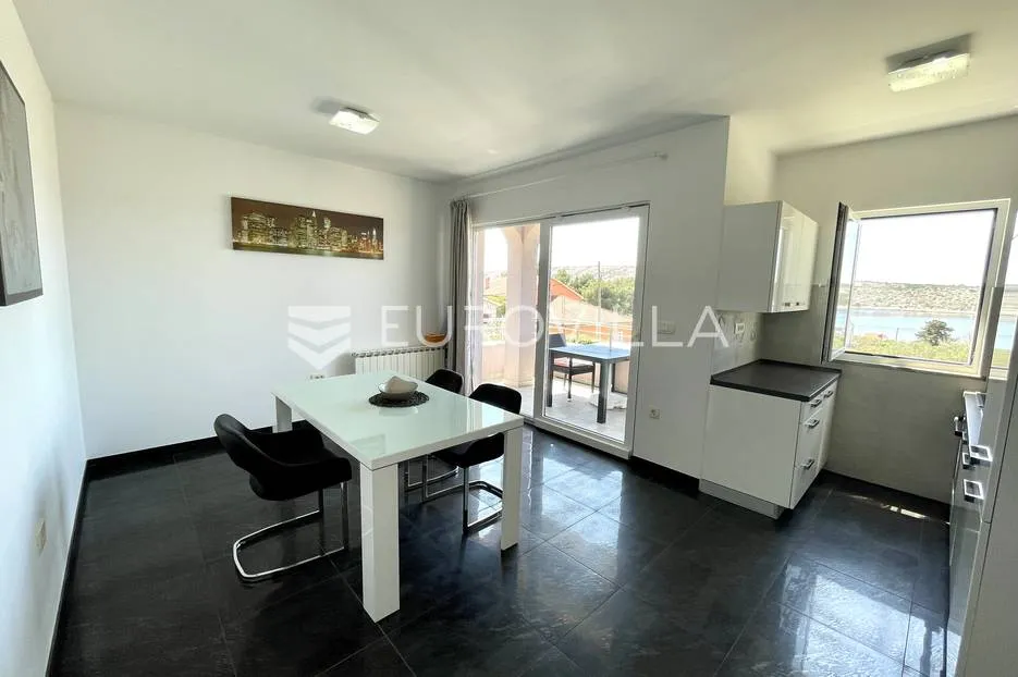 otok rab, barbat, trosoban stan na 1. katu veličine 102 m² - slika 3