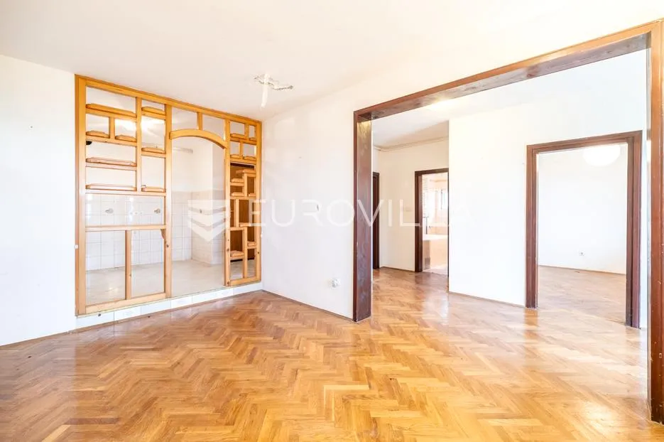 zagreb, podsused prekrasna obiteljska kuća 250 m² na parceli 4000 m² - slika 6
