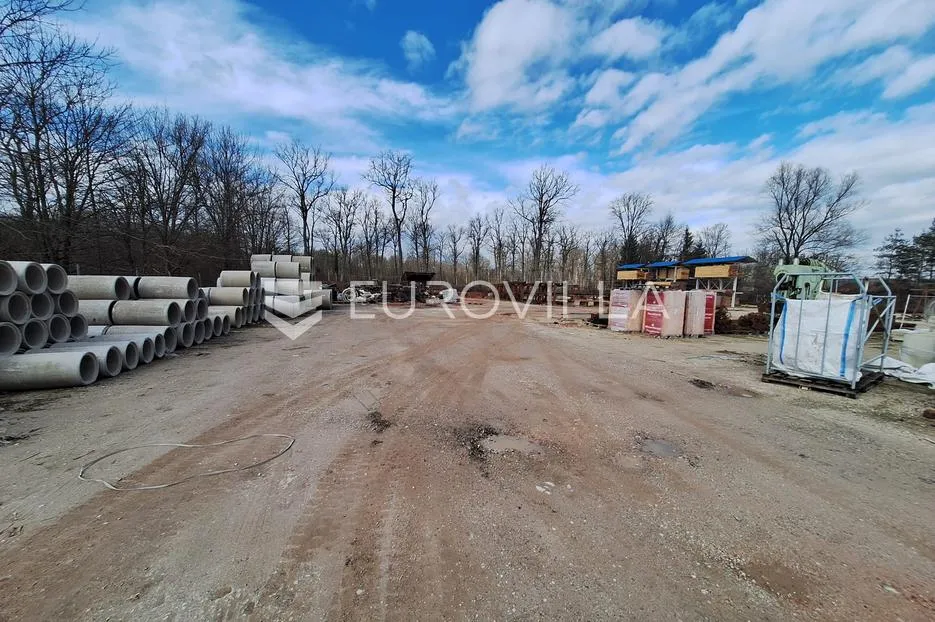 Karlovac, Ilovac, građevinsko zemljište 8050 m², odlična lokacija - Ilovac, Karlovac