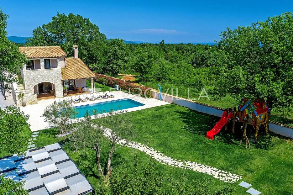 istra, marčana, prekrasna vila 280 m2 s teniskim terenom i grijanim bazenom 50 m2 - slika 5