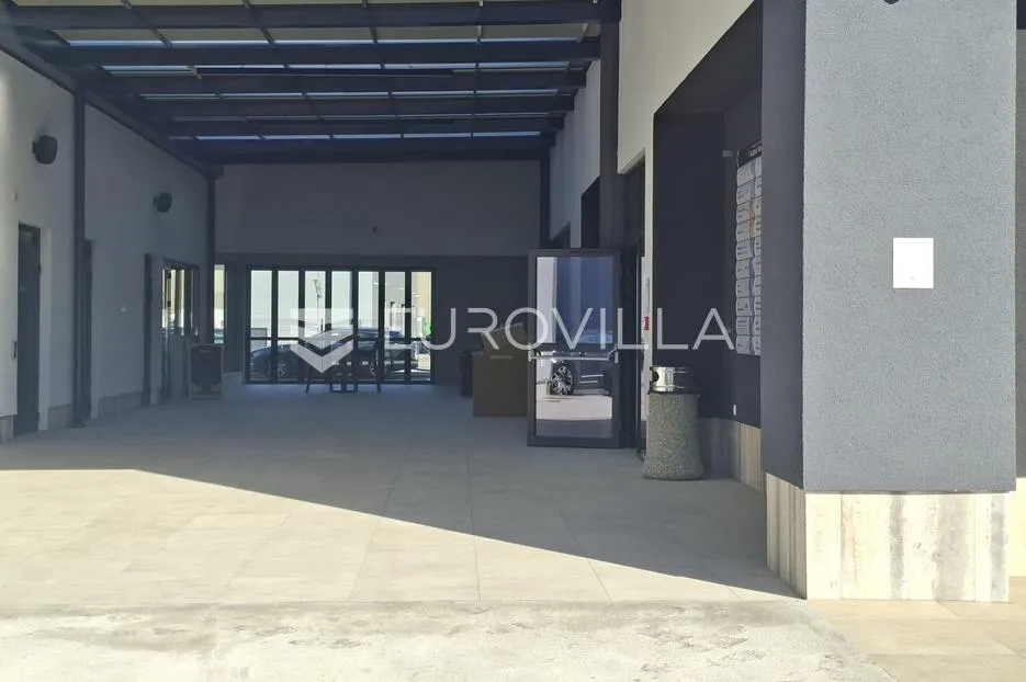 kukuljanovo, reprezentativan p.p. u prizemlju, 260 m² - slika 2