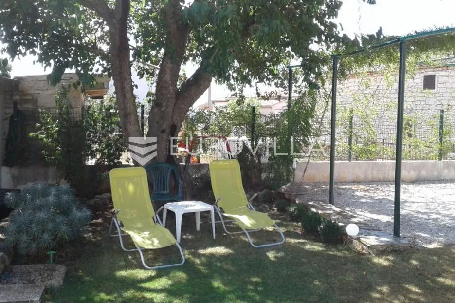 istra, peruški, renovirana kamena kuća 60m2 s bazenom na mirnoj lokaciji - slika 14