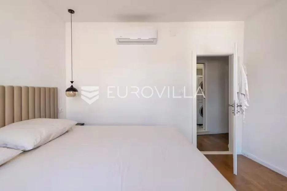 split, centar, dvosoban stan studio apartman - slika 8
