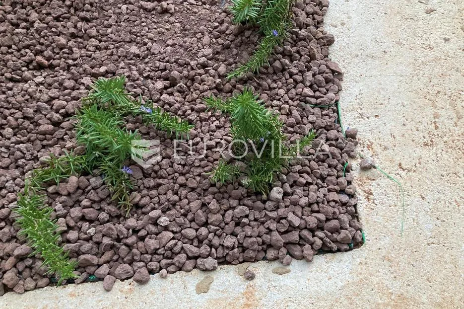 istra, okolica bala, kamena dizajnerska kuća 176 m² s bazenom - slika 50