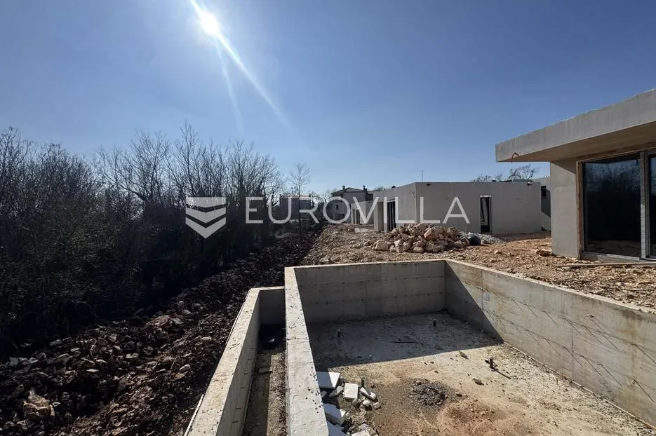 istra, labin, moderna prizemnica s bazenom, okružena prirodom - slika 13