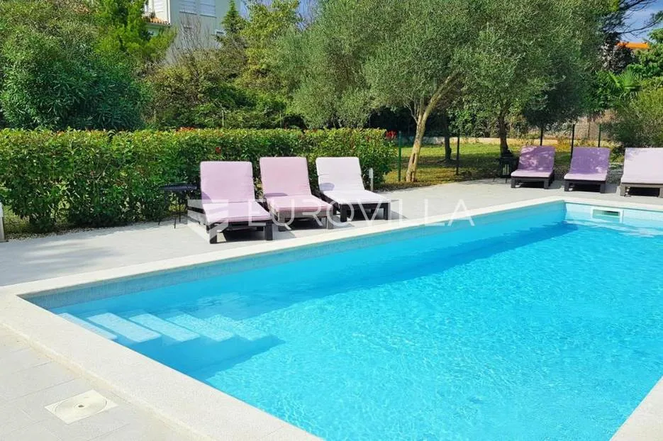 premantura, kuća s četiri apartmana i bazenom - slika 23