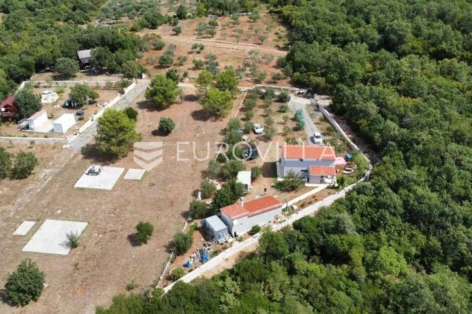 istra, peroj, samostojeća kuća s pomoćnim objektom u srcu prirode - slika 18