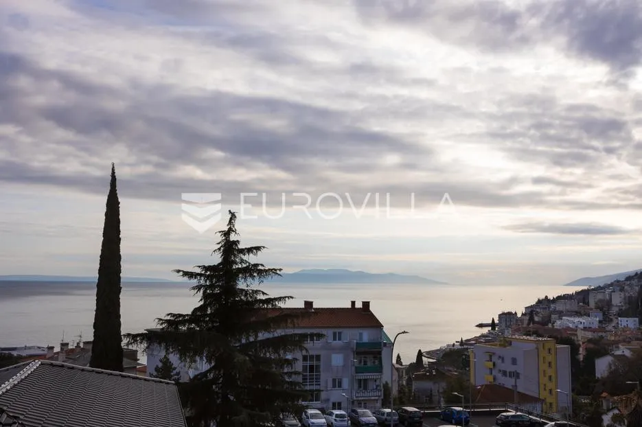 opatija, centar, dvoetažan stan 147 m², vrt, pogled na more - slika 21