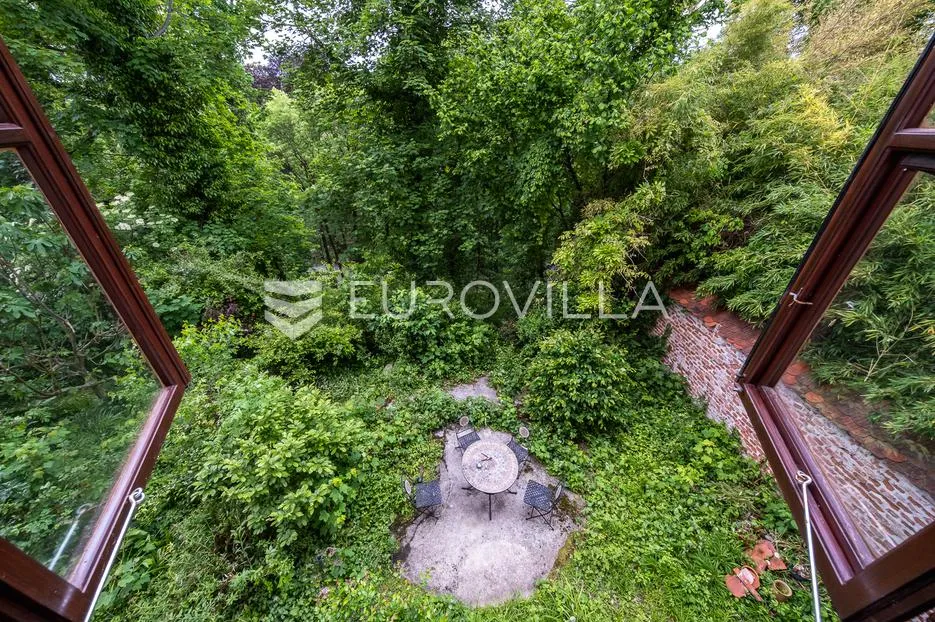 zagreb, gornji grad, demetrova ulica, luksuzan peterosoban stan 260 m² u palači s atrijem - slika 12