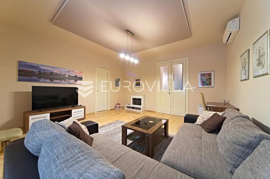 osijek, centar, najam uređenog četverosobnog stana površine 94 m² - slika 4