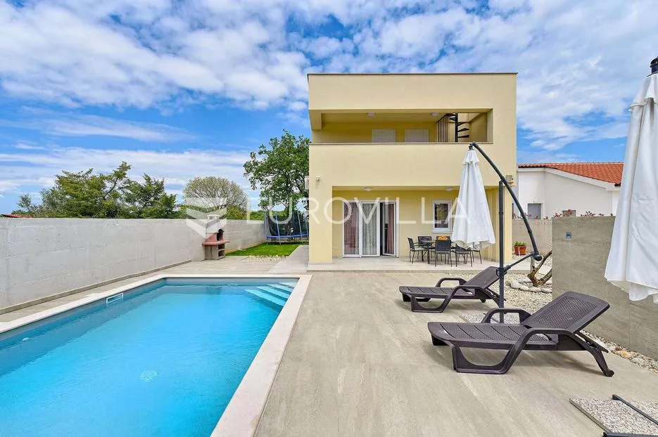 istra, peroj, moderna kuća s krovnom terasom na lijepoj lokaciji, pogled more - slika 2