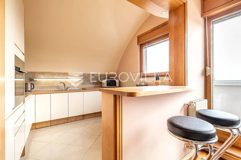 zagreb, pantovčak luksuzan trosoban penthouse 180 m² - slika 5
