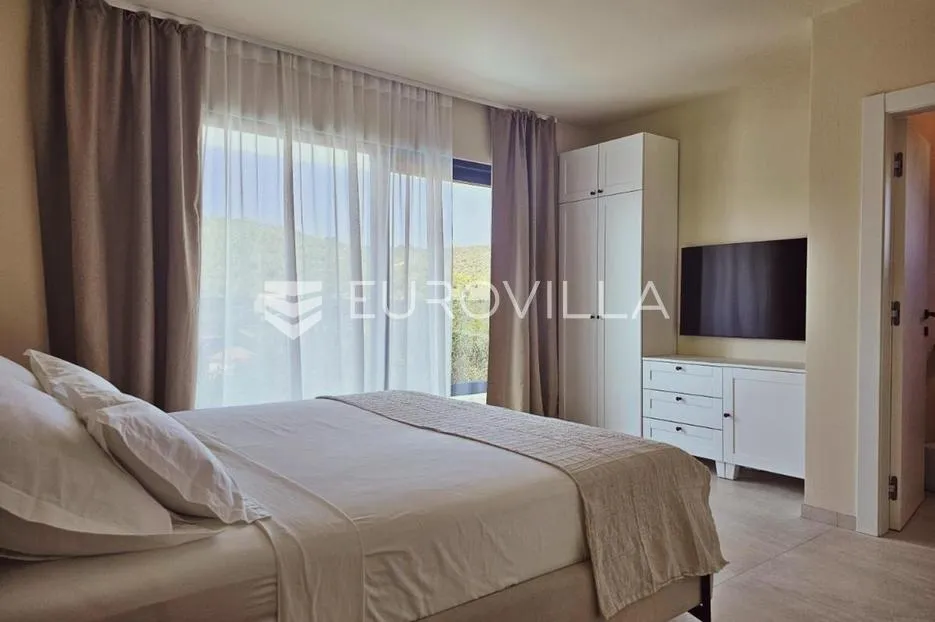zadar, žman dvije moderne vile s bazenima 262 m² i građ zemljište s dozvolom za treću vilu - slika 36