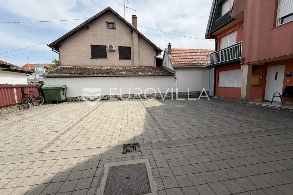 đakovo, strogi centar, vanjsko, nenatkriveno parkirno mjesto, 15 m² - slika 2