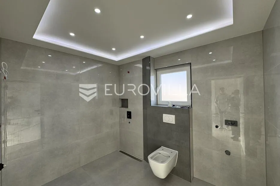 slavonski brod, naselje matije ivanića, kuća 190 m² - slika 18