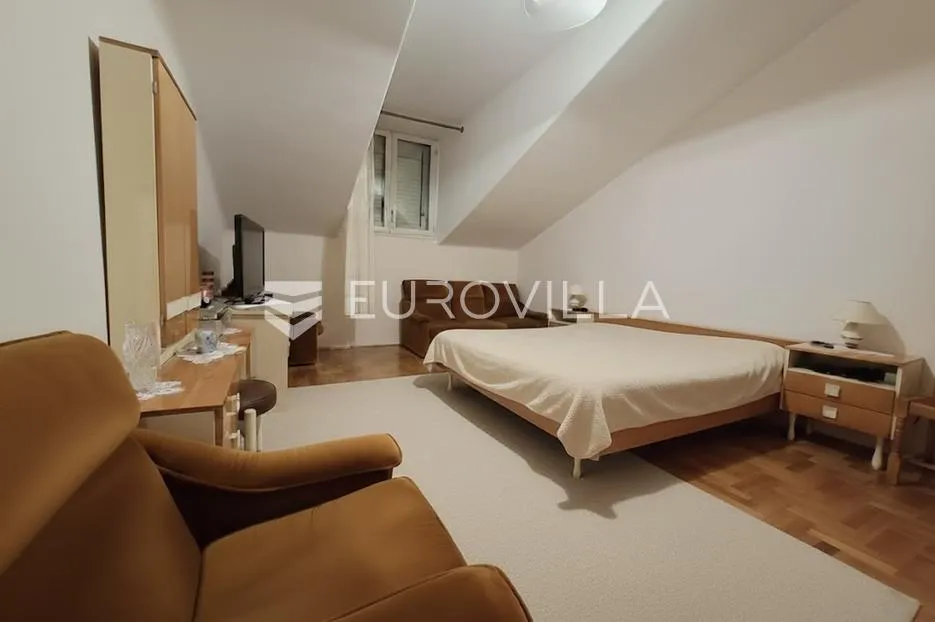 Rijeka, stan u centru 64,09 m², idealna lokacija, blizina mora i Korza - Centar