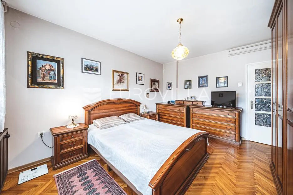 zagreb, mlinovi, odlična kuća u nizu s vrtom, garaža - slika 14