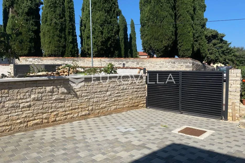 istra, rovinjsko selo, kuća u nizu od 90 m² u mirnom okruženju - slika 2