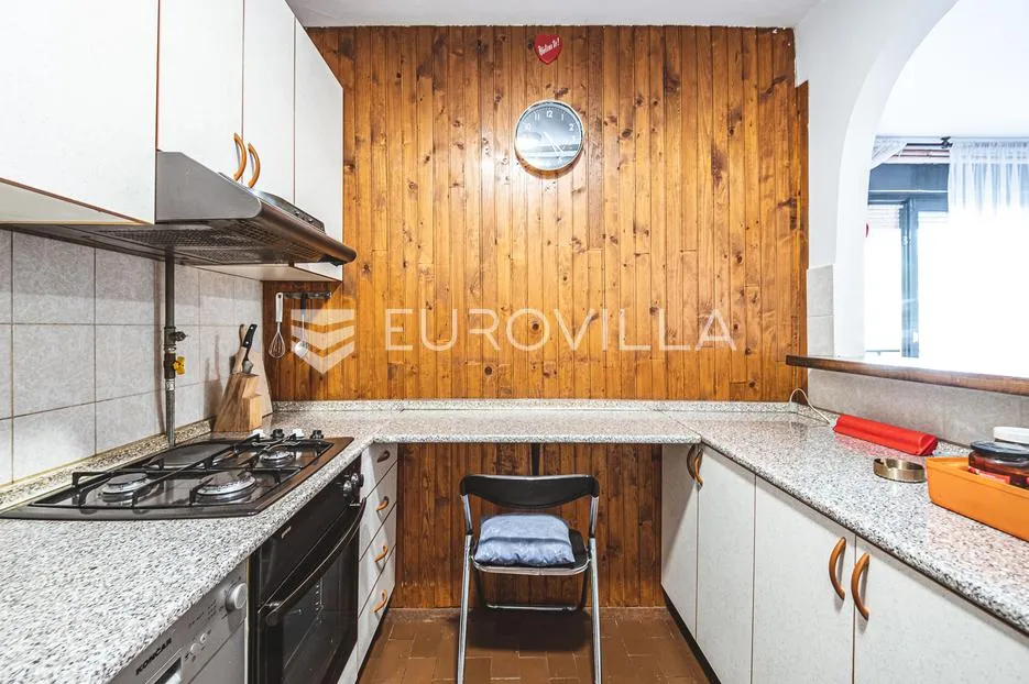 zagreb, vukomerec, komforan trosoban stan površine 64 m² - slika 5