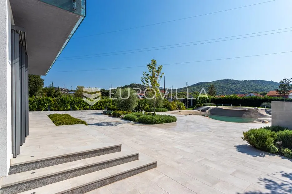šibenik, bilice, novogradnja, prekrasna moderna vila s bazenom - slika 33