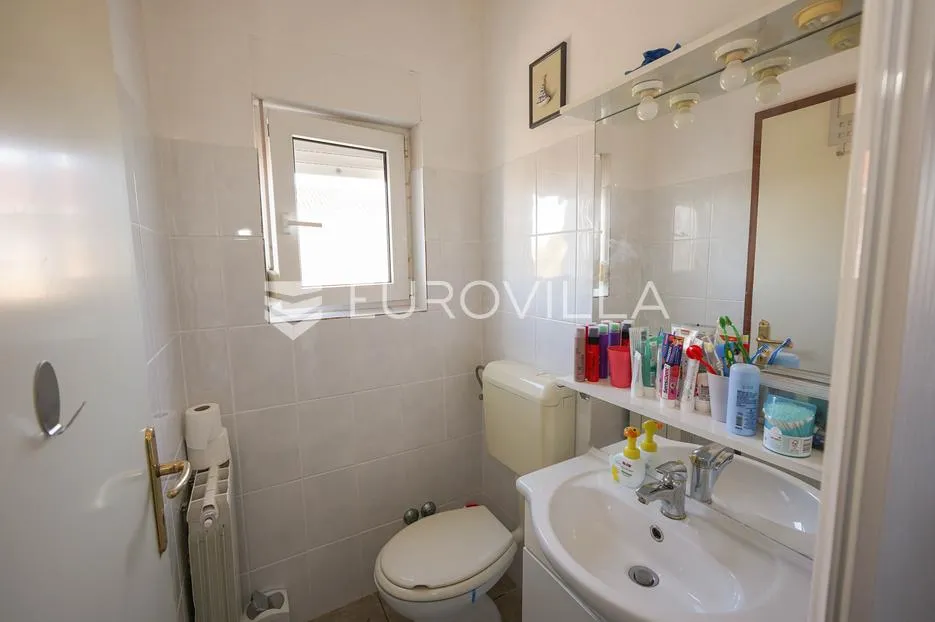 zadar, bokanjac, prostrana kuća površine 376 m² s velikim potencijalom - slika 35