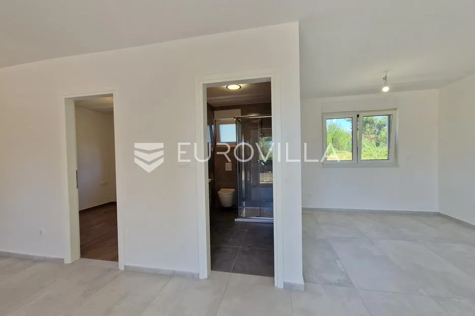 vir, prostran i svijetao apartman u prizemlju - slika 11