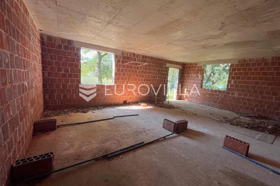 istra, peroj poljoprivredno zemljište 50 metara od mora s upisanim temeljem - slika 12