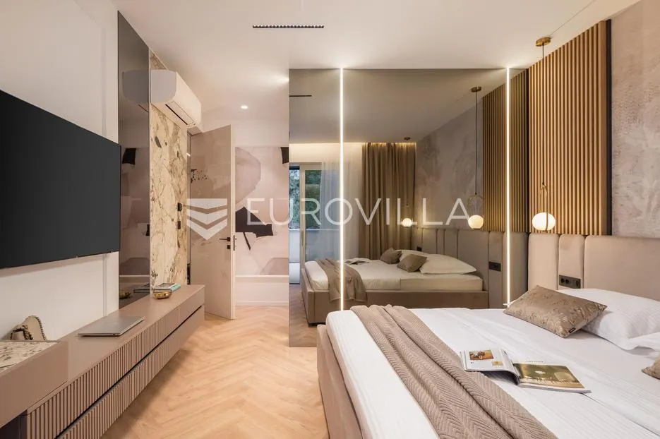 opatija, luksuzan četverosoban stan s privatnim bazenom 220,92 m² - slika 32