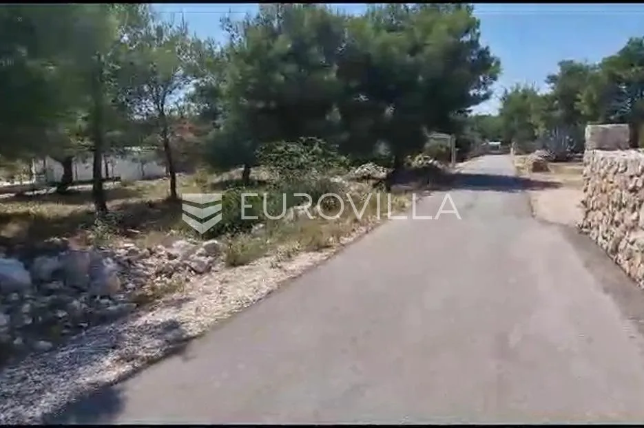 pirovac, građevinsko zemljište na odličnoj lokaciji - slika 3