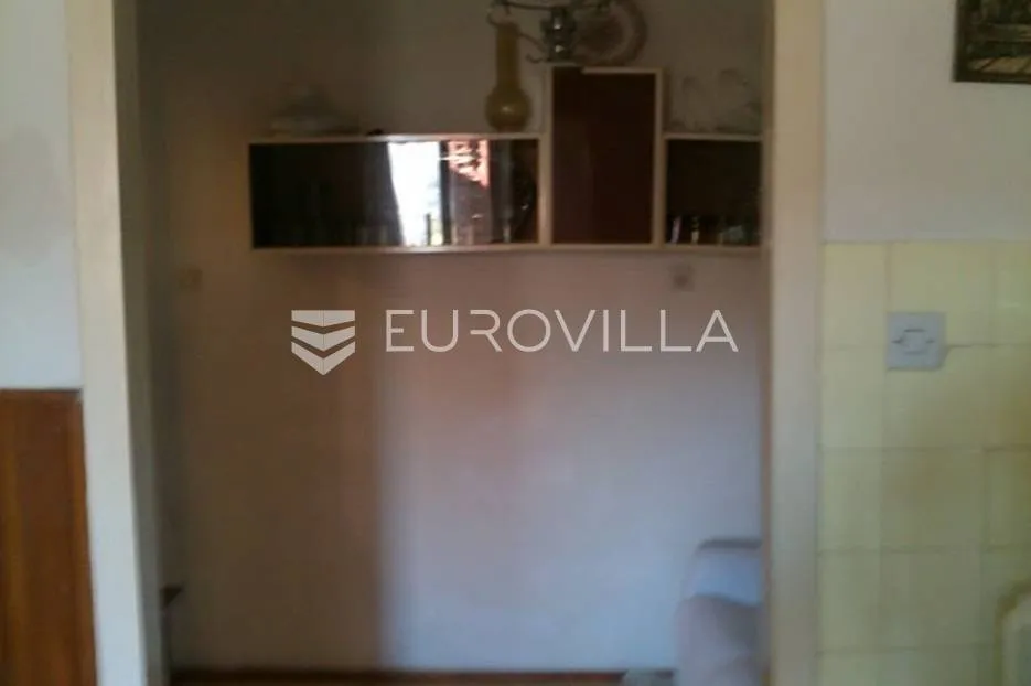 hvar, sućuraj, kuća na samoj rivi za adaptaciju - slika 4
