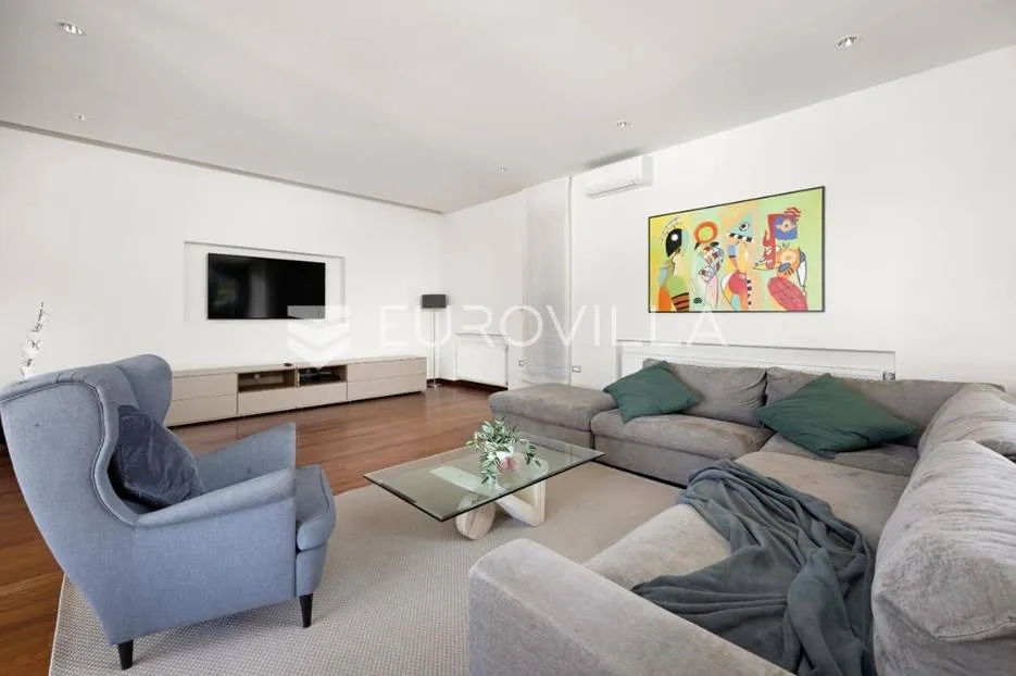 istra, banjole, prekrasna vila 277 m² na velikoj okućnici, 300 m od mora - slika 25