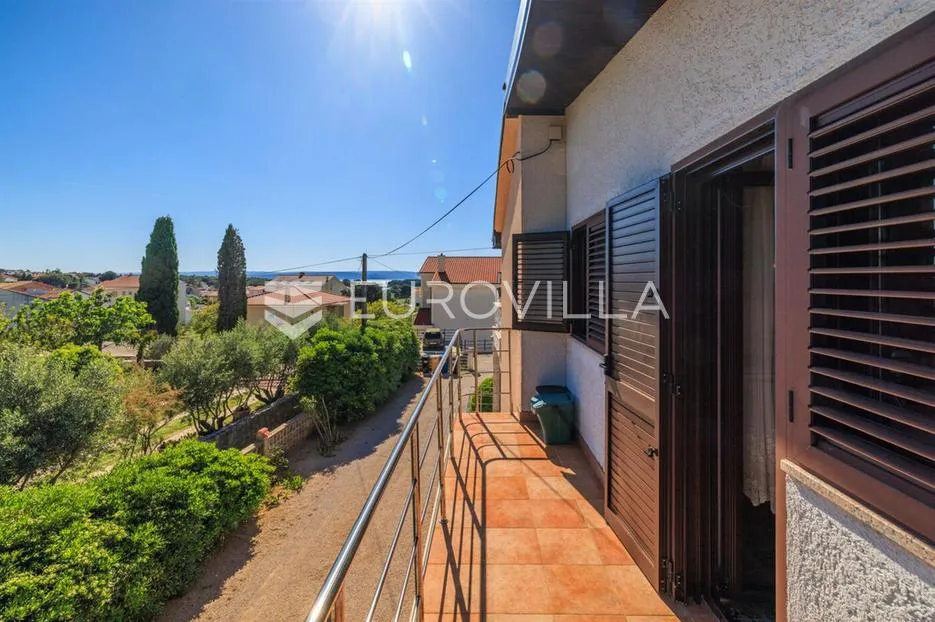 krk, punat, samostojeća kuća s dva apartmana po 100 m², studio apartman, bazen, garaža, sauna - slika 42