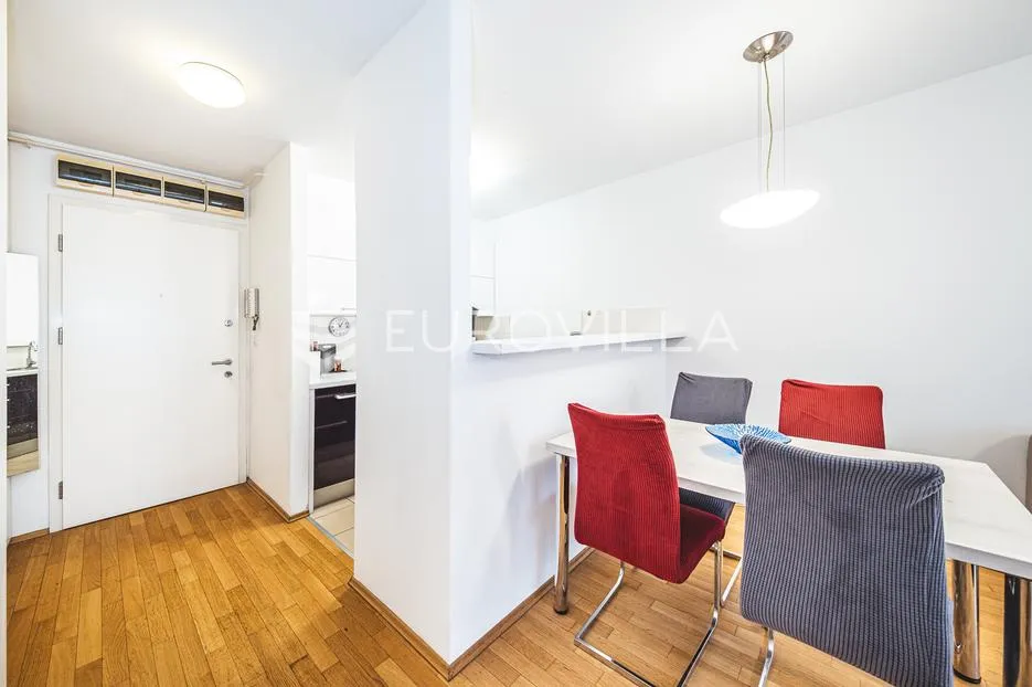 zagreb, ljudevita posavskog, odličan dvosoban stan 54,50 m² garaža - slika 5