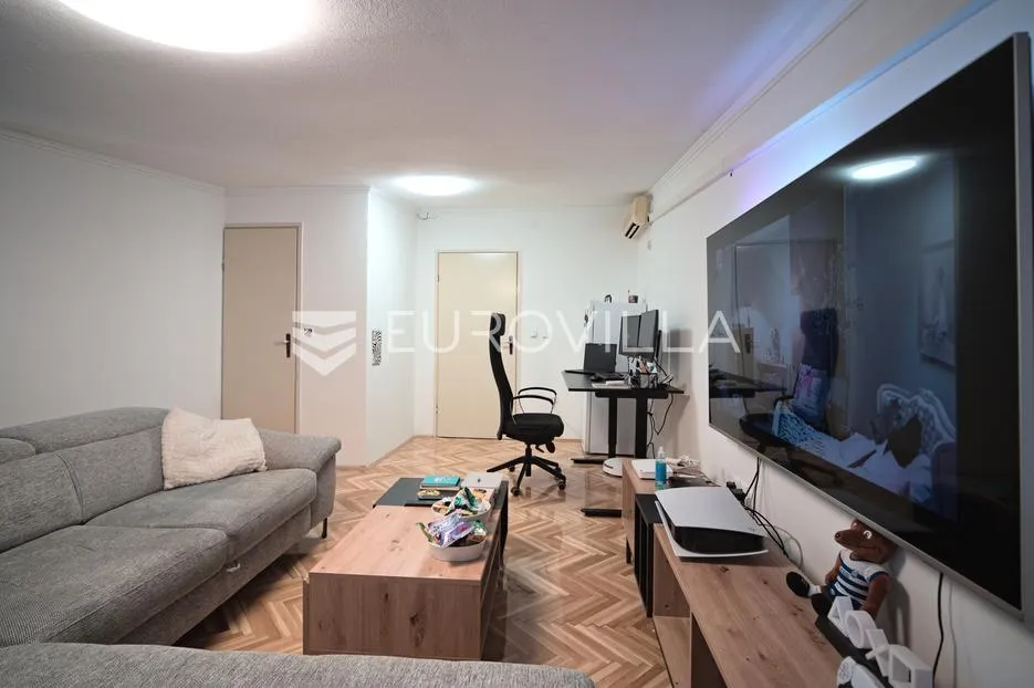 osijek, centar, dvosoban stan za prodaju na savršenoj lokaciji, površine 56,86 m² - slika 2