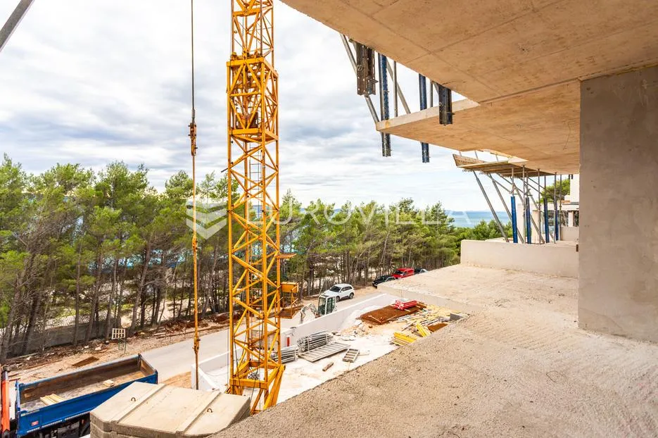 omiš, odličan dvosoban stan na drugom katu novogradnje - slika 5