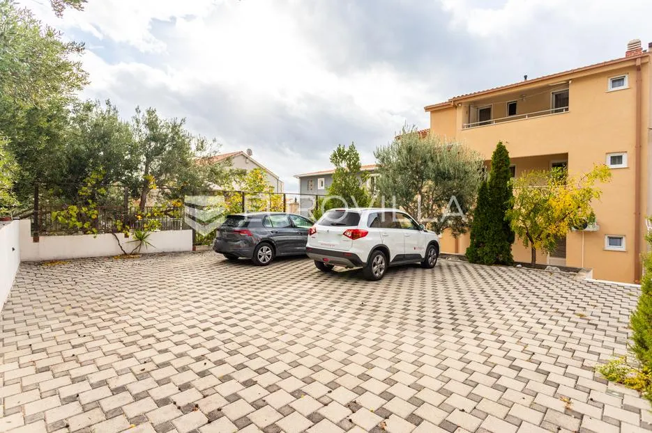 omiš, duće, prostrani dvosoban stan, 109,80 m² - slika 24
