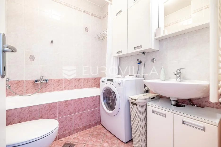 zagreb, cvjetno naselje, veslačka ulica prekrasan trosoban stan 72 m² - slika 6