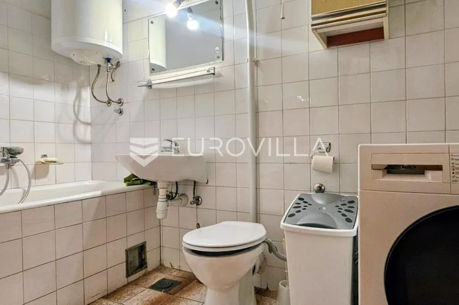 split, pujanke trosoban stan od 79 m² u zgradi te ostavu u podrumu - slika 19