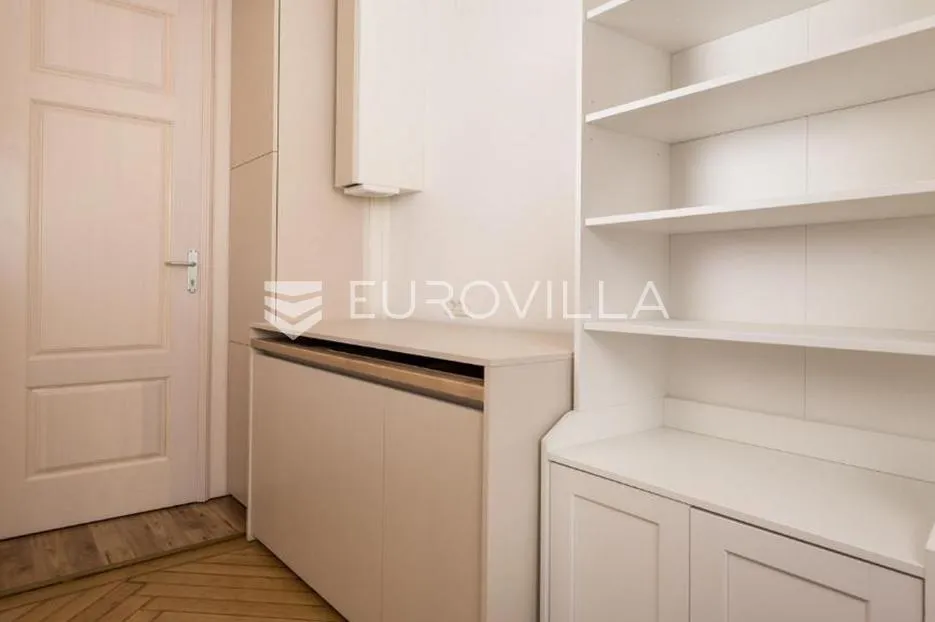 rijeka, centar, dva luksuzna studio apartmana u strogom centru - slika 10