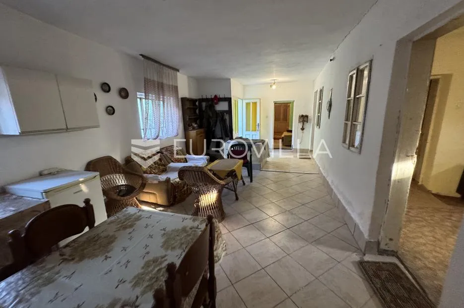 strizivojna, kuća 175 m2 na zemljištu od 2794 m2 - slika 2