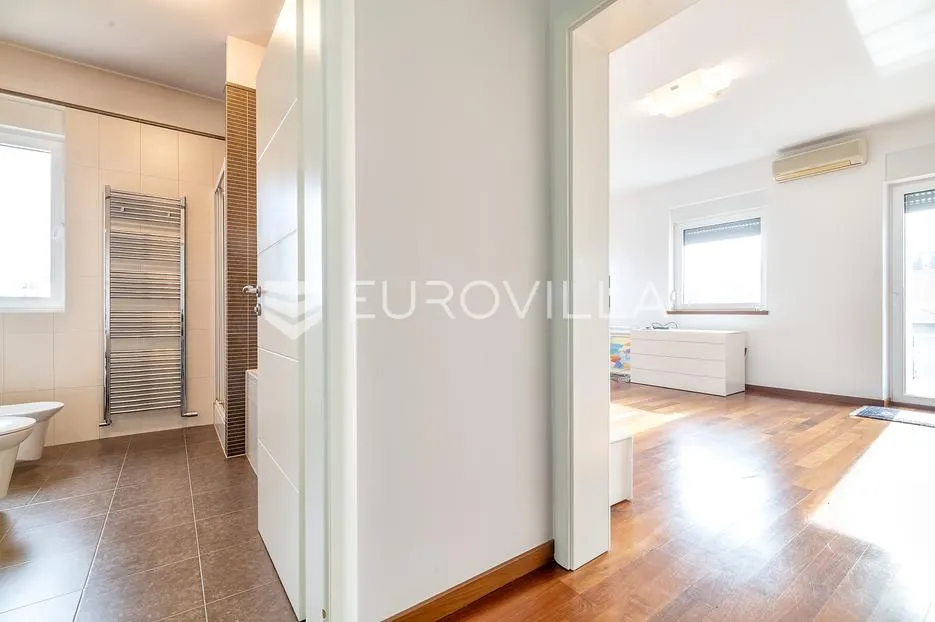 zagreb, maksimir, obiteljska kuća s bazenom 480 m2 - slika 13