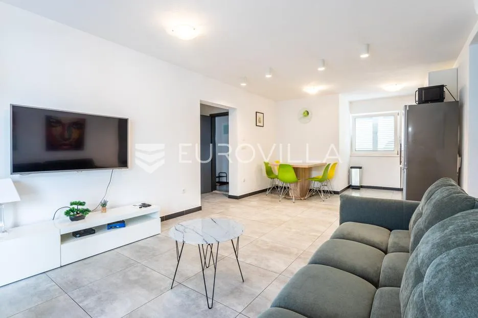 čiovo, slatine, kuća s bazenom na mirnoj lokaciji površine 179 m2 - slika 7