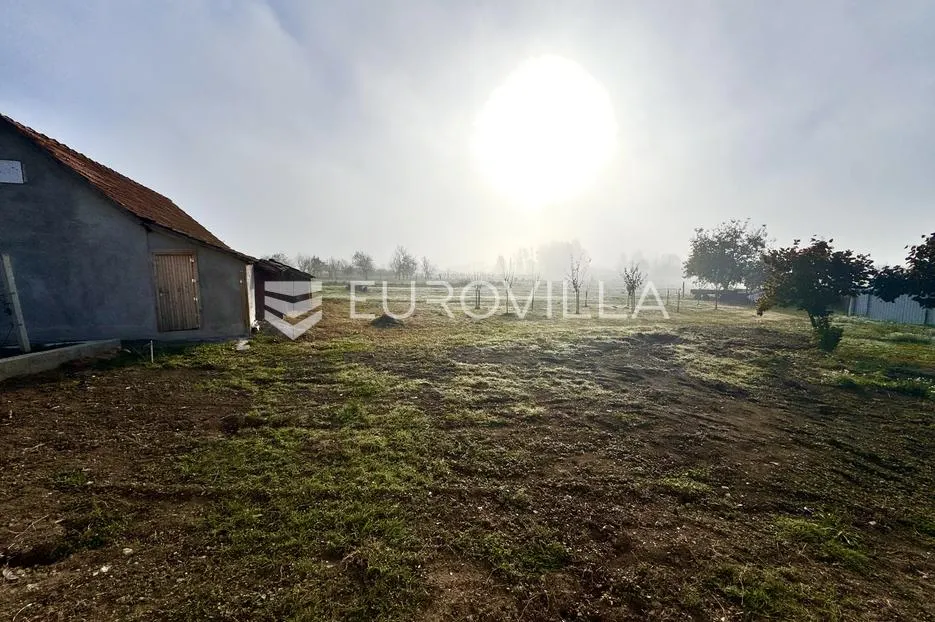 stari mikanovci, kuća 55 m2 na zemljištu 581 m2 - slika 3