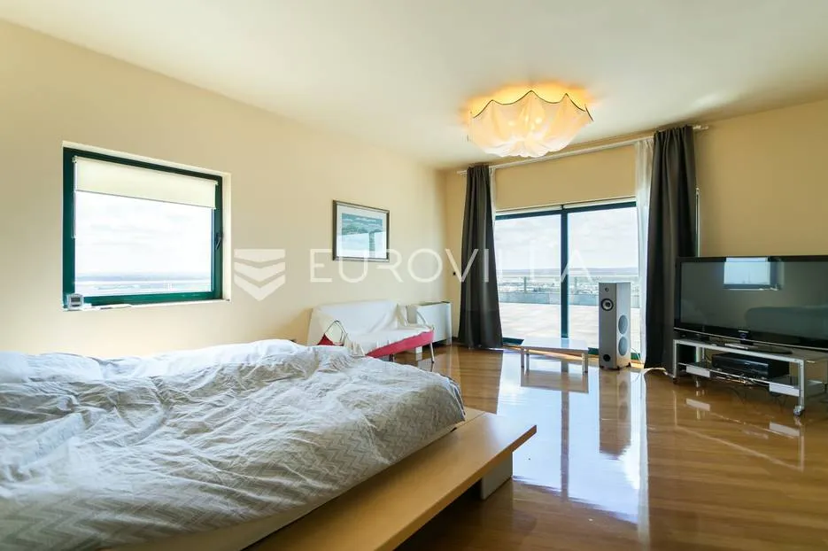 gajnice, jedinstvena vila sa panoramskim pogledom na zagreb - slika 22