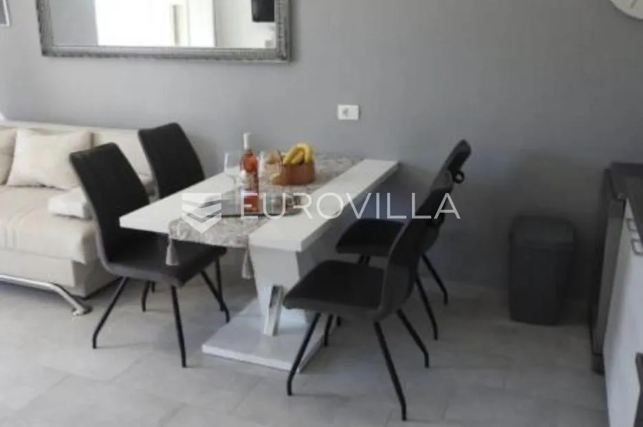 sevid, moderna dvojna kuća 280 m² s četiri stambene jedinice, 30 m od mora - slika 12